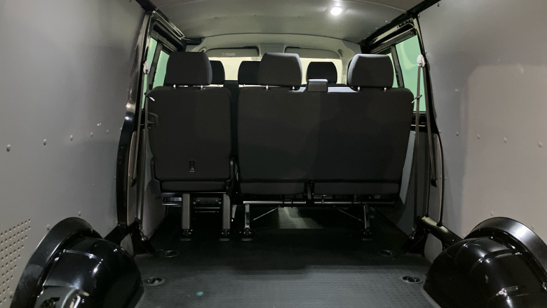 Volkswagen Transporter T32 Lwb Diesel 2.0 TDI 150 Highline Kombi Van DSG